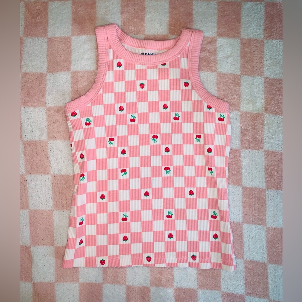Old navy tank size 8